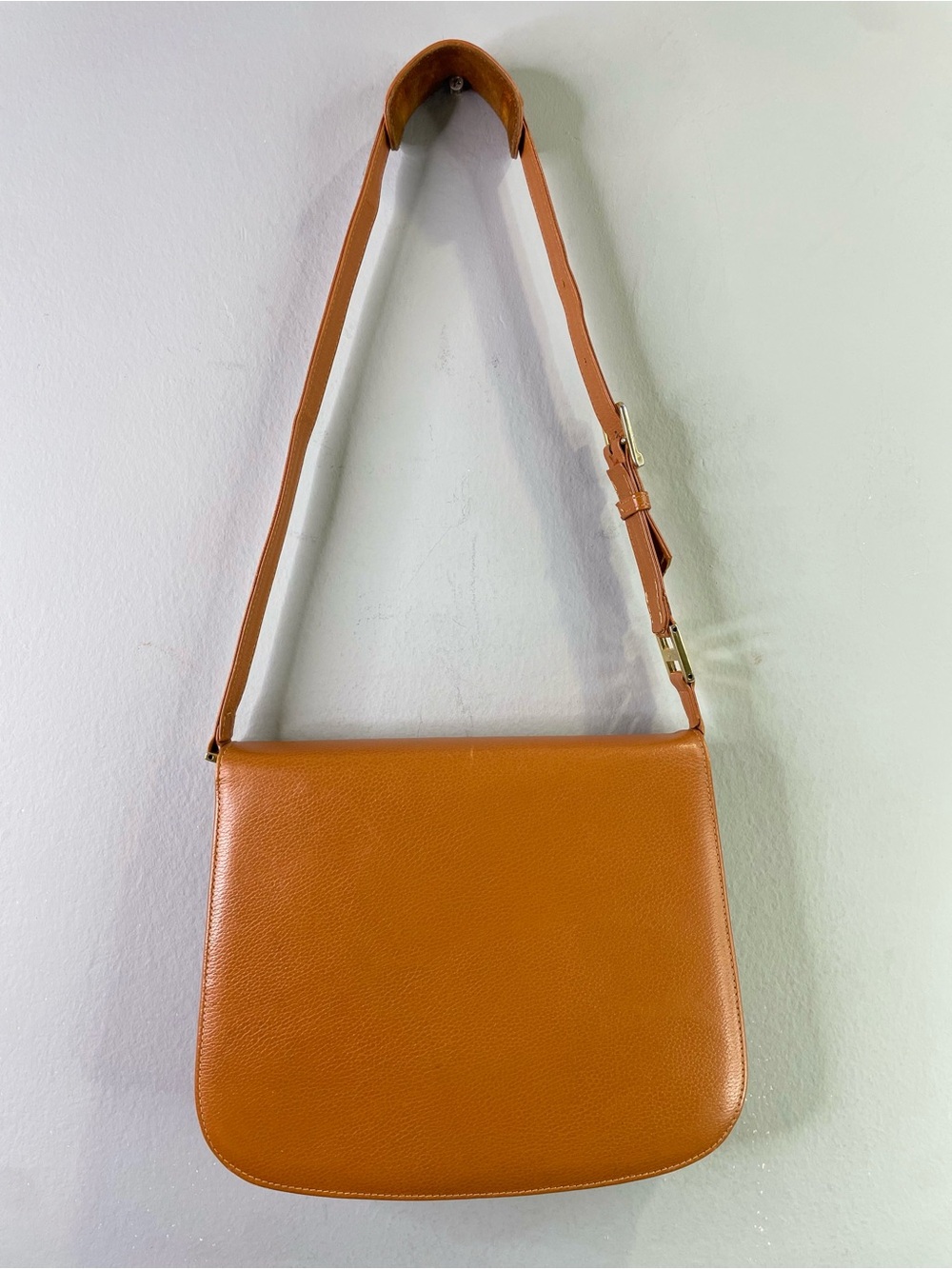 MCM rare Nature line Tan Leather Shoulder Bag with Gold Hardware - Picture 9 of 11